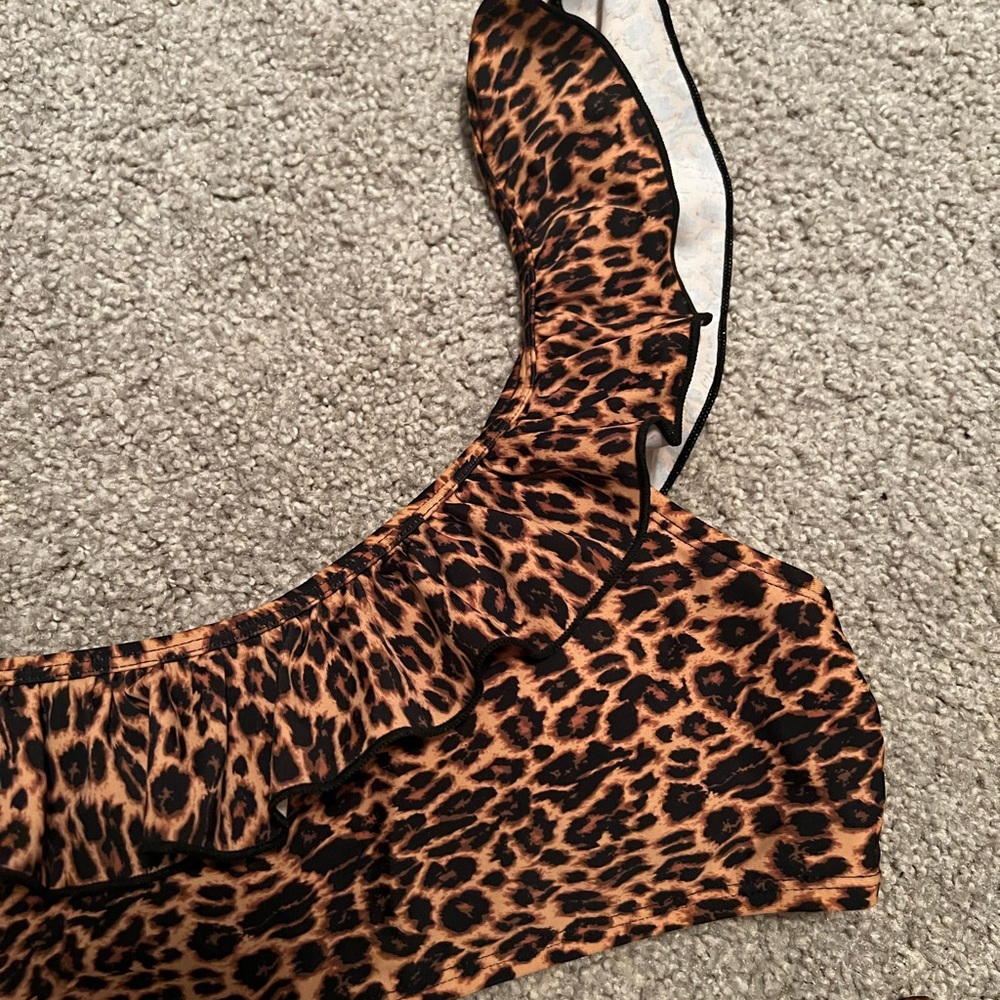 Leopard Bikini - Picture 3 of 4